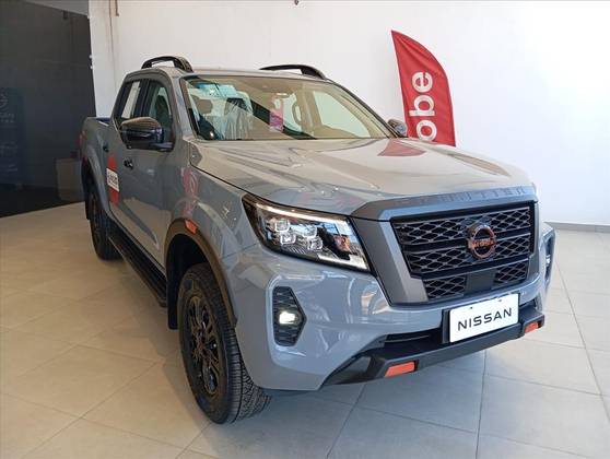NISSAN FRONTIER 2.3 16V TURBO DIESEL PRO4X CD 4X4 AUTOMÁTICO